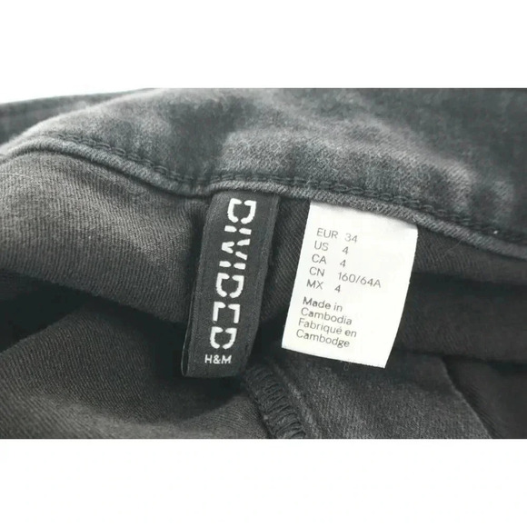 Youth divided H&M shorts size 4 - Picture 3 of 3